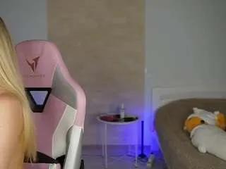 ellyary on CamSoda 