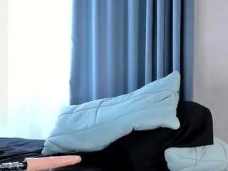 ellyfantasy on CamSoda 