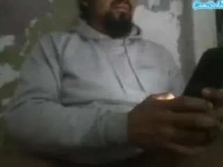 Offline elmonstro690 on CamSoda
