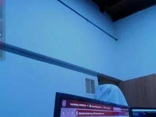 Offline evelonga707 on CamSoda