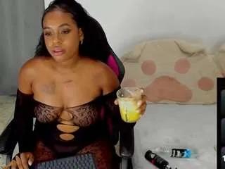 holly-jorda on CamSoda 