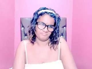 indianbooty on CamSoda 