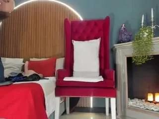 janna-rousse3 on CamSoda 