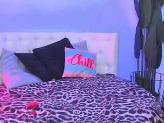 Freechat jessicasky on CamSoda