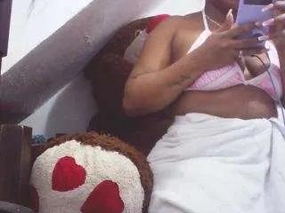 Offline katykeal on CamSoda