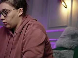 Freechat kendaldubai on CamSoda