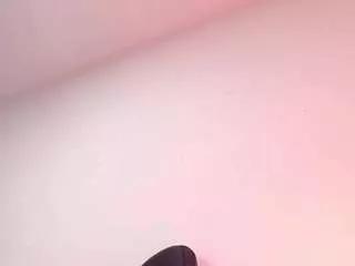 Offline kinky-secretary on CamSoda