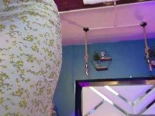 Offline lady-brownn on CamSoda