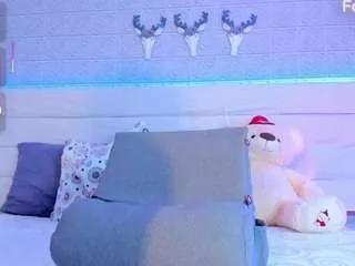 leilahiuston on CamSoda 