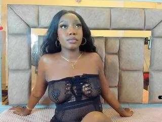 lilian-starfire on CamSoda 