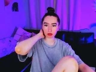 lilythompsonx on CamSoda 