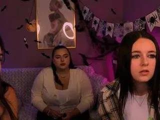 lisa-dark on CamSoda