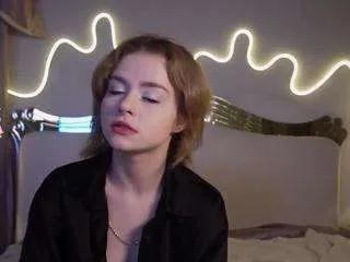 Offline litt1eemily on CamSoda