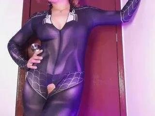 lizzie-evans on CamSoda 