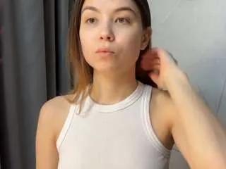 Offline loragorgeous on CamSoda