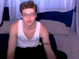 Offline lucas-long on CamSoda