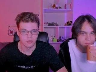 Offline lucas-long on CamSoda