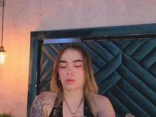 Offline lucy-vega on CamSoda