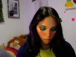 Offline lyna-love on CamSoda