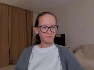 Freechat lynettebails on CamSoda