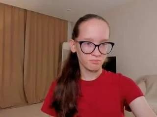 Freechat lynettebails on CamSoda