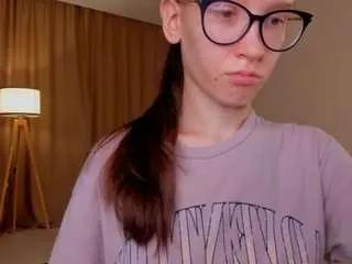 Freechat lynettebails on CamSoda