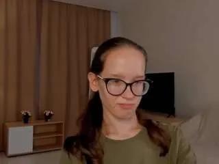 Freechat lynettebails on CamSoda