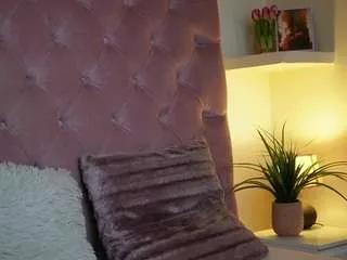 maiamini on CamSoda 
