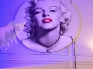 Offline maira-gil on CamSoda