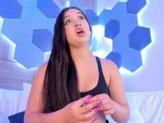 Offline miiakay on CamSoda