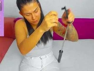 Offline miiakittyy on CamSoda