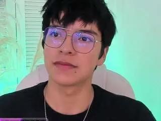 miilowolf on CamSoda 