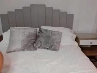 mili-moon on CamSoda 