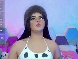 miss-adriana on CamSoda 