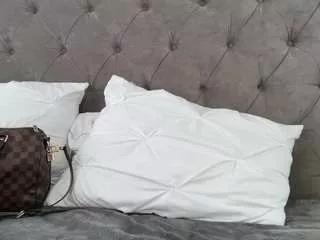 misskellyy on CamSoda 