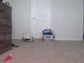 misslauriemichelle on CamSoda 