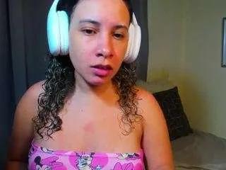 nadiablack on CamSoda