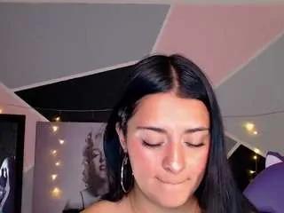 natacha-dallas on CamSoda 