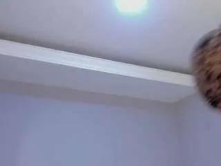 Freechat nayahh on CamSoda