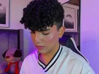 Offline niick-twink on CamSoda