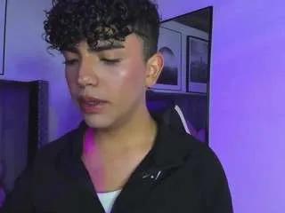 Offline niick-twink on CamSoda