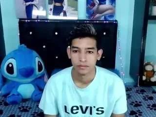 Offline oliverttwink1 on CamSoda