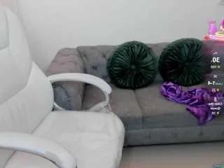 pekylove on CamSoda