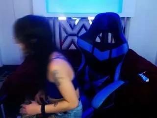 perla-purpura on CamSoda