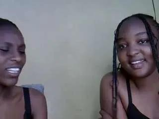 Freechat pixieposh on CamSoda