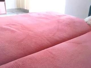 Freechat prettyjulliette on CamSoda