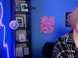 Offline pure-angel1 on CamSoda