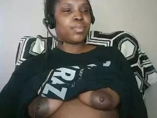 pussyplayground on CamSoda 