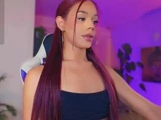 queen-violett1 on CamSoda 