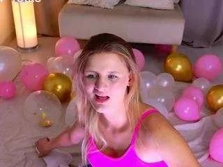 queenxofxtease on CamSoda 